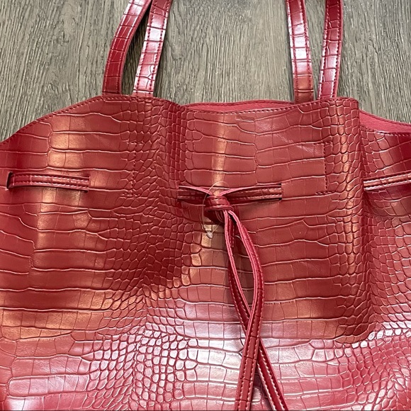 NWOT Large Burgundy Shoulder Bag Faux Leather - Picture 2 of 7